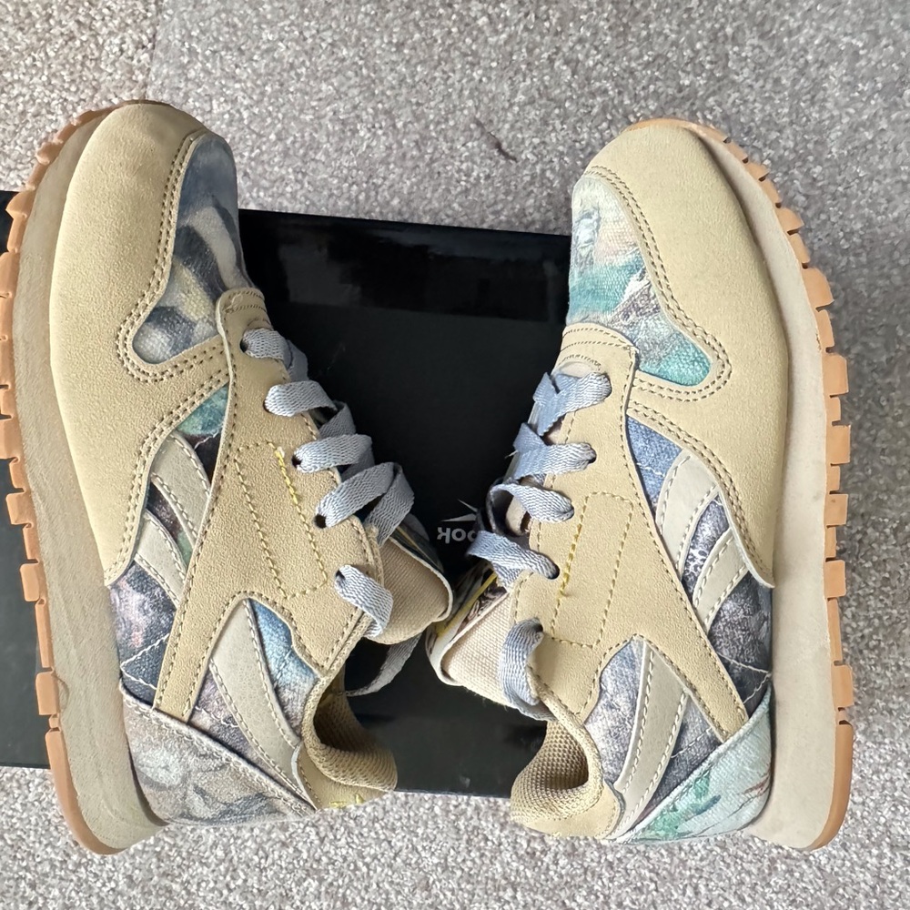 Reebok Beige and Blue Sneakers